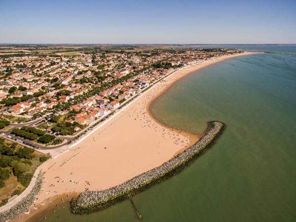 Maison *** Avec Cour 3Km Plage Et La Rochelle Saint-Vivien  Extérieur photo